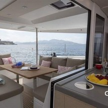 Fountaine Pajot Astréa 42