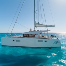 Lagoon 39