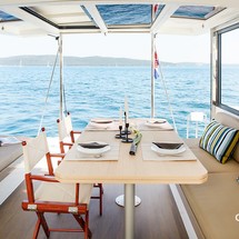 Bali catamarans 4.0 lounge