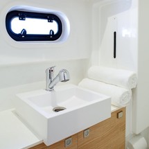 Bali catamarans 4.0 lounge