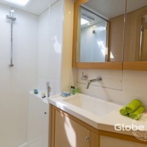 Lagoon 450 F