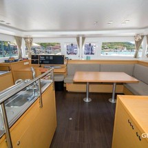 Lagoon 450 SporTop
