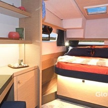 Fountaine Pajot Lucia 40