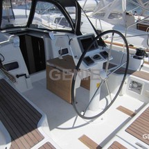 Beneteau Oceanis 37