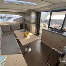 Fountaine Pajot Lucia 40