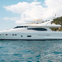 Ferretti 730