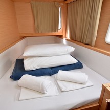 Lagoon 39
