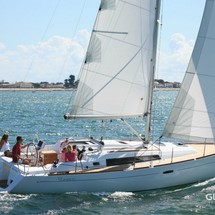 Beneteau Oceanis 37