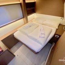 Lagoon 52