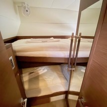 Lagoon 52