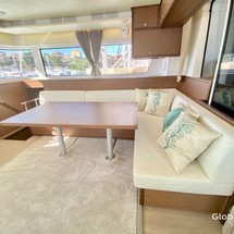 Lagoon 52