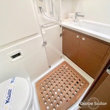 Lagoon 52