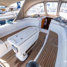 Bavaria 44