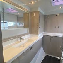 Fountaine Pajot Astréa 42