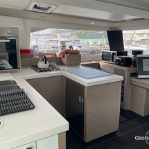 Fountaine Pajot Astréa 42