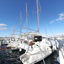 Lagoon 42