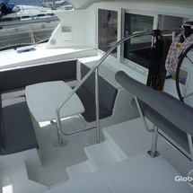 Lagoon 421