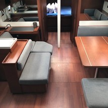 Beneteau Oceanis 51.1