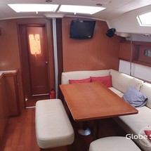 Beneteau 43