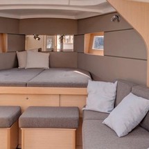 Beneteau Oceanis 38