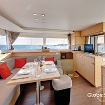 Lagoon 450 SporTop