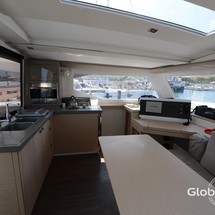 Fountaine Pajot Lucia 40