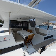 Fountaine Pajot Lucia 40
