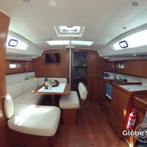 Beneteau Oceanis 43