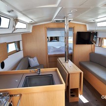 Beneteau Oceanis 38.1