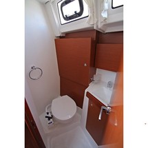 Beneteau Oceanis 38