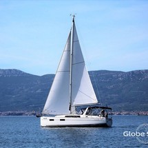Beneteau Oceanis 35
