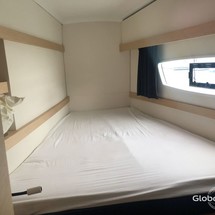 Fountaine Pajot Lucia 40