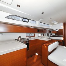 Beneteau Oceanis 51.1