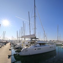 Lagoon 39