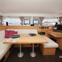 Lagoon 400 S2