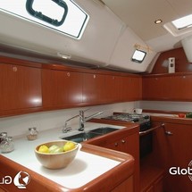 Beneteau Oceanis 43