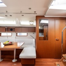 Beneteau Oceanis 51.1
