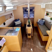 Beneteau Oceanis 38.1