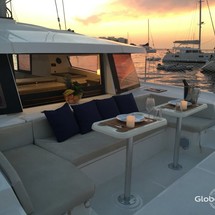 Bali catamarans 4.0 lounge