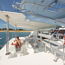 Lagoon 421