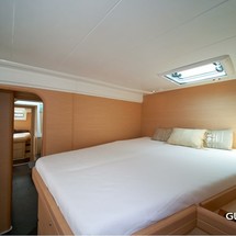 Lagoon 421