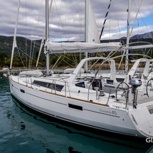 Beneteau Oceanis 45