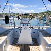 Dufour 325