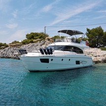 Bavaria Virtess 420 Fly