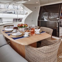 Ferretti 760