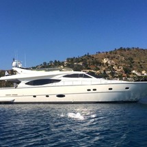 Ferretti 760