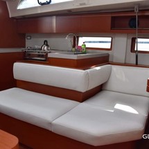 Beneteau Oceanis 51.1