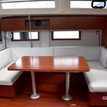 Beneteau Oceanis 51.1