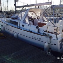 Beneteau Oceanis 38