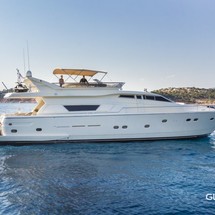 Ferretti 225